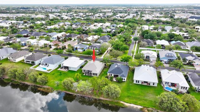 10701 SW Waterway Ln, Port St. Lucie, FL 34987