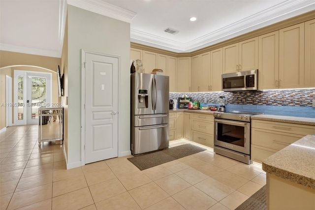 10701 SW Waterway Ln, Port St. Lucie, FL 34987