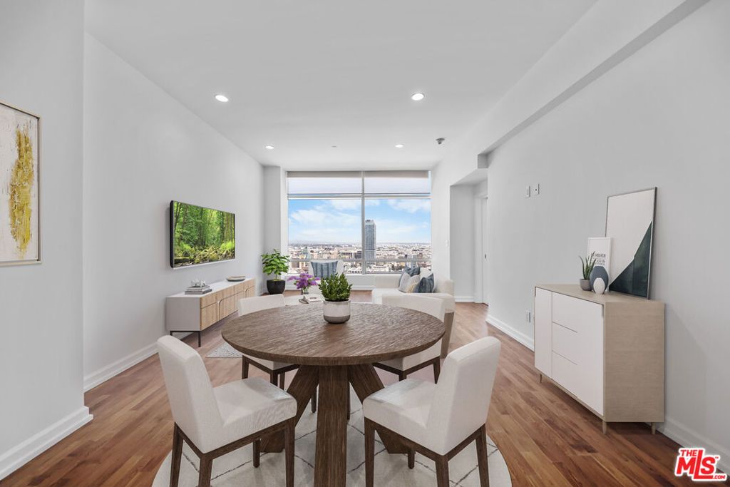 Image 5 of property listing at 900 W OLYMPIC Boulevard 31E, Los Angeles, CA 90015