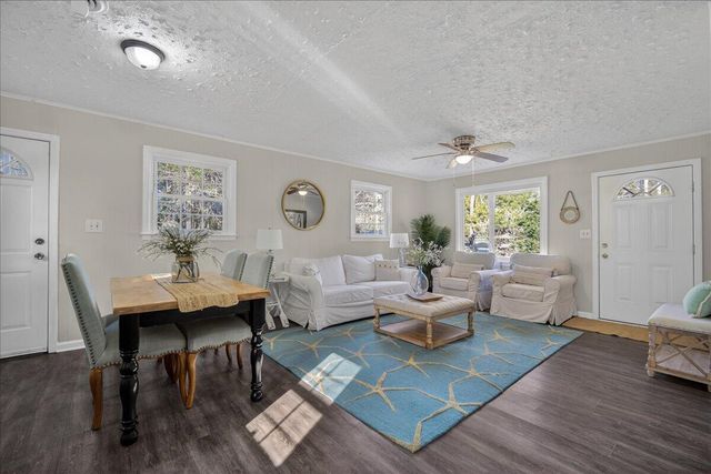 201 Gardeners Walk, Cross, SC 29436