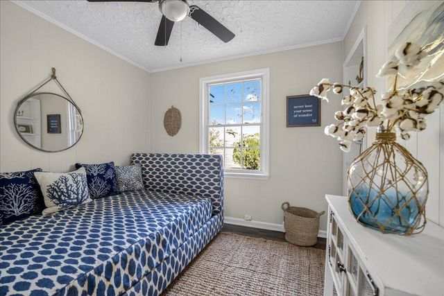 201 Gardeners Walk, Cross, SC 29436