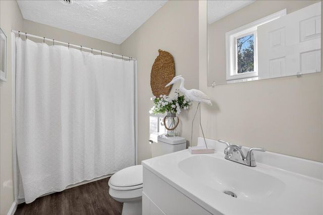 201 Gardeners Walk, Cross, SC 29436