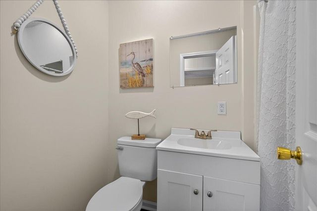 201 Gardeners Walk, Cross, SC 29436