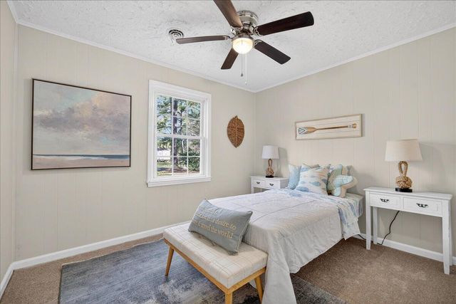 201 Gardeners Walk, Cross, SC 29436