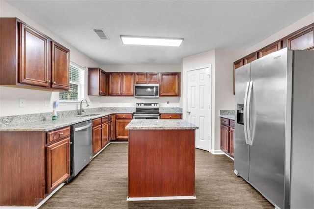 6724 Overlook Ridge, College Park, GA 30349