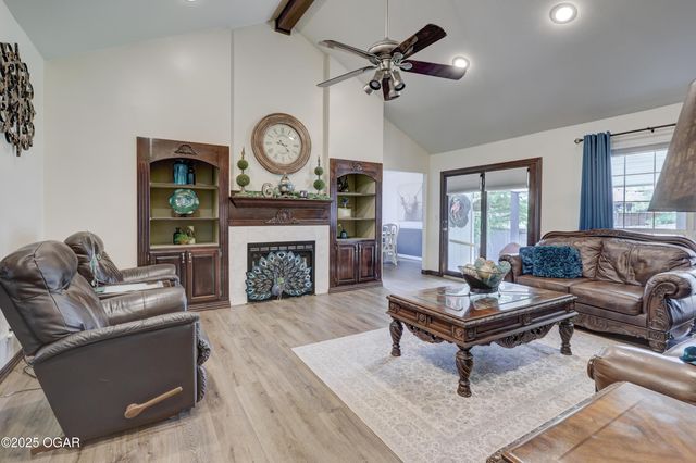 2712 N Park Avenue, Joplin, MO 64801