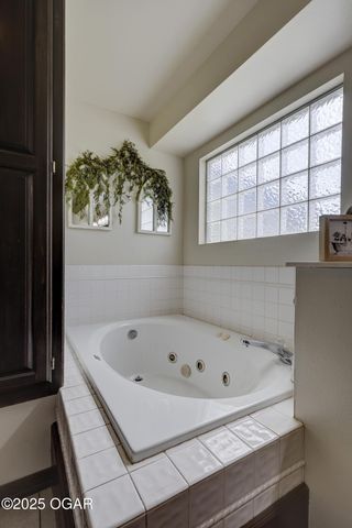 2712 N Park Avenue, Joplin, MO 64801