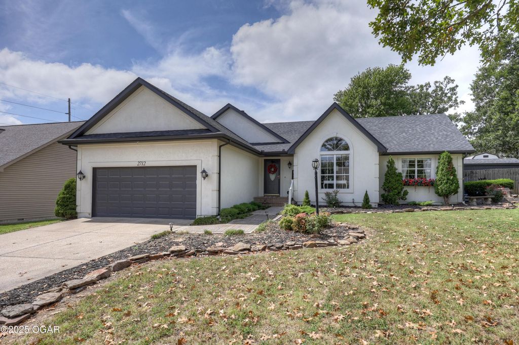 2712 N Park Avenue, Joplin, MO 64801