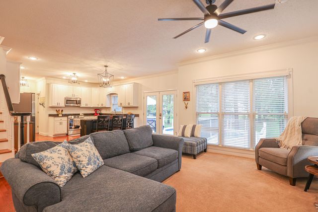 16 Greenwood Place, Paducah, KY 42003