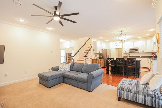 16 Greenwood Place, Paducah, KY 42003