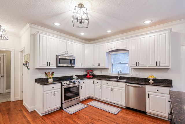 16 Greenwood Place, Paducah, KY 42003