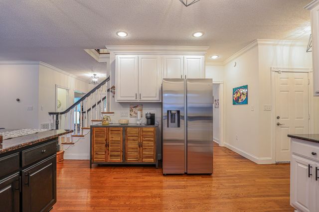 16 Greenwood Place, Paducah, KY 42003