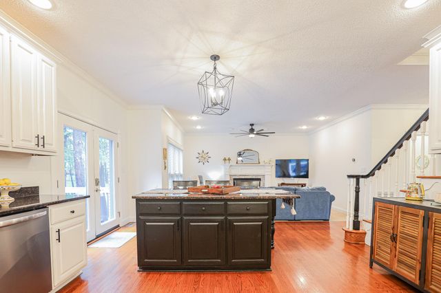 16 Greenwood Place, Paducah, KY 42003