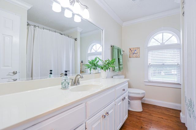 16 Greenwood Place, Paducah, KY 42003
