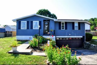 110 Manor Dr, Rostraver, PA 15089