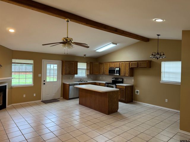 407 Sanders, Bullard, TX 75757