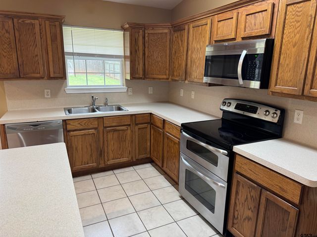 407 Sanders, Bullard, TX 75757