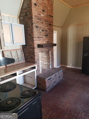 210 N 14th Street, Lanett, AL 36863