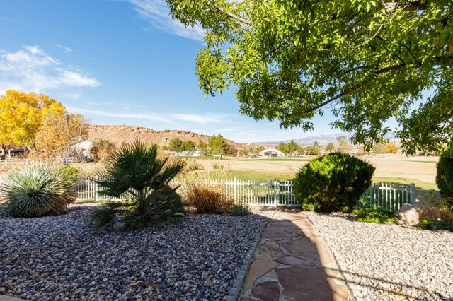 2974 S PEAR CIR, St. George, UT 84790