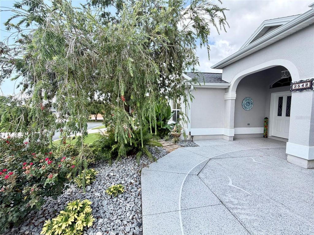 Image 6 of property listing at 2542 FLINTSHIRE AVENUE, The Villages, FL 32162