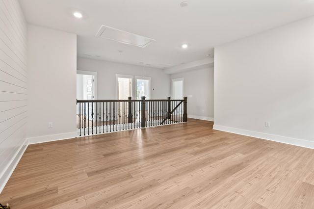 295 W Coleman Boulevard, Mount Pleasant, SC 29464