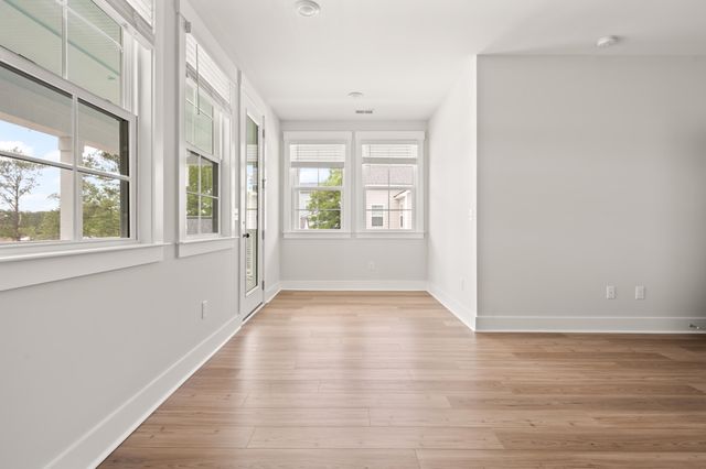 295 W Coleman Boulevard, Mount Pleasant, SC 29464