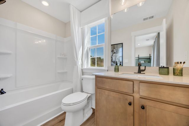 295 W Coleman Boulevard, Mount Pleasant, SC 29464