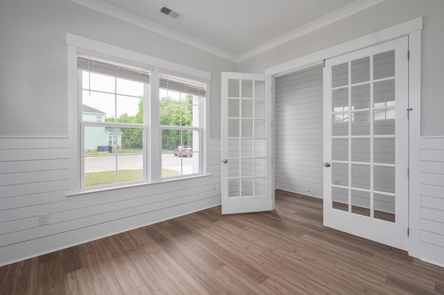295 W Coleman Boulevard, Mount Pleasant, SC 29464