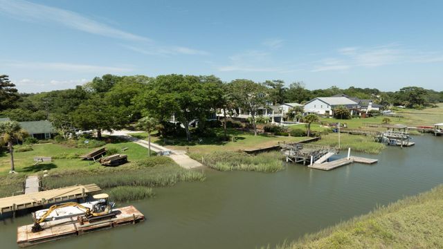 295 W Coleman Boulevard, Mount Pleasant, SC 29464
