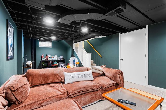 1512 Shadford Road, Ann Arbor, MI 48104