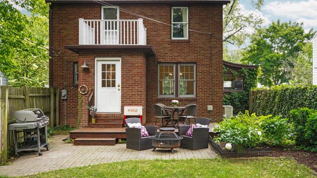 1512 Shadford Road, Ann Arbor, MI 48104