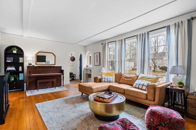 1512 Shadford Road, Ann Arbor, MI 48104