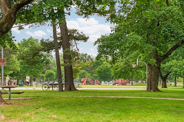 1512 Shadford Road, Ann Arbor, MI 48104