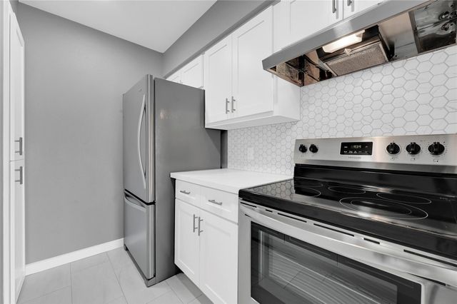 3919 Fairmont Parkway 236, Pasadena, TX 77504