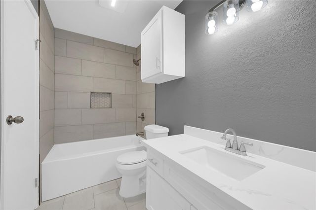 3919 Fairmont Parkway 236, Pasadena, TX 77504