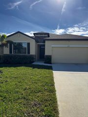 6259 NW Regent Street, Port St Lucie, FL 34983