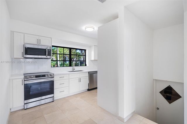 7531 Beachview Dr, North Bay Village, FL 33141