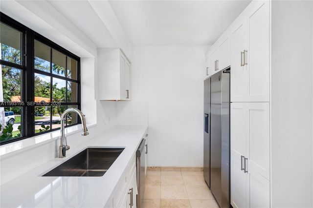 7531 Beachview Dr, North Bay Village, FL 33141