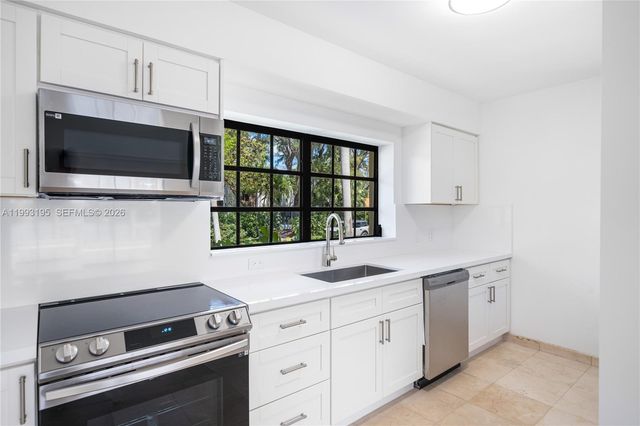 7531 Beachview Dr, North Bay Village, FL 33141