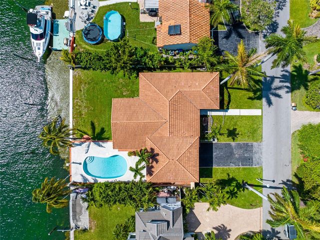 7531 Beachview Dr, North Bay Village, FL 33141