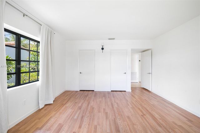 7531 Beachview Dr, North Bay Village, FL 33141