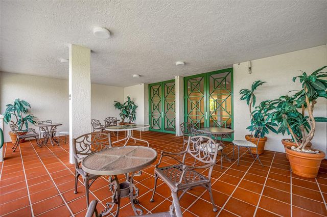 4750 DOLPHIN CAY LANE S 509, St Petersburg, FL 33711