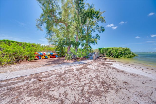 4750 DOLPHIN CAY LANE S 509, St Petersburg, FL 33711