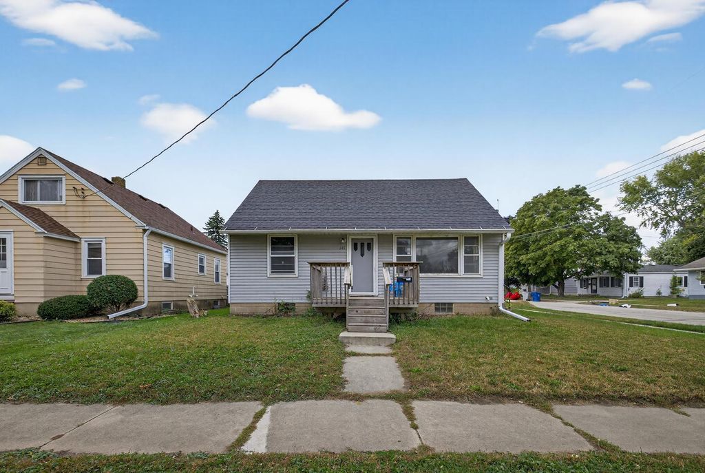 317 15th Avenue NE, Rochester, MN 55906