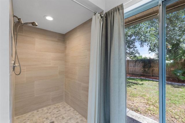 9909 EARLSTON STREET, Orlando, FL 32817