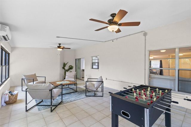 9909 EARLSTON STREET, Orlando, FL 32817