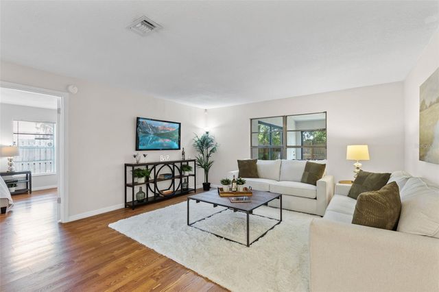 9909 EARLSTON STREET, Orlando, FL 32817