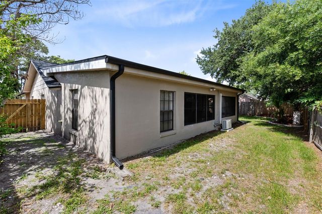 9909 EARLSTON STREET, Orlando, FL 32817