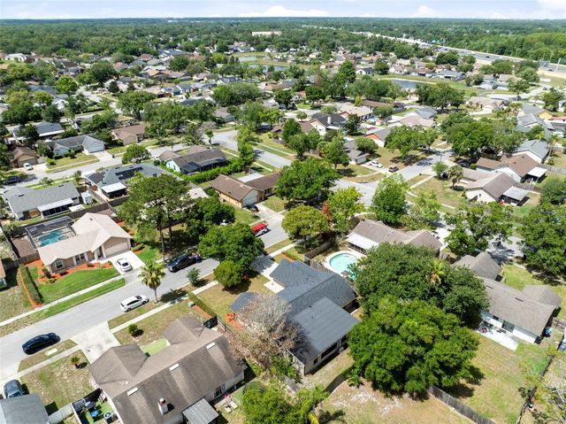 9909 EARLSTON STREET, Orlando, FL 32817