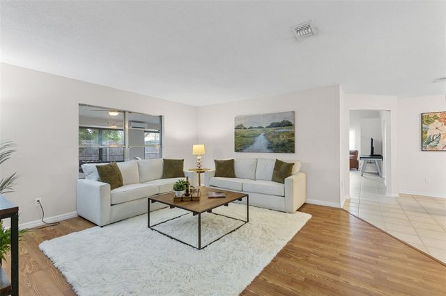 9909 EARLSTON STREET, Orlando, FL 32817